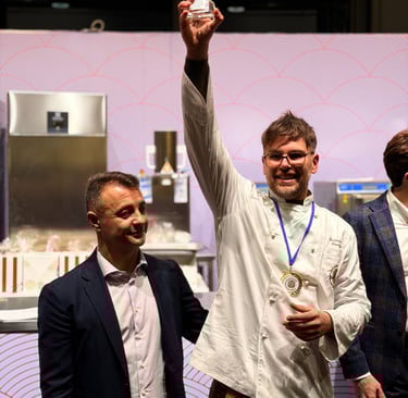 Riccardo Manduca vincitore della categoria Panettone Tradizionale alla Coppa del Mondo del Panettone 2026