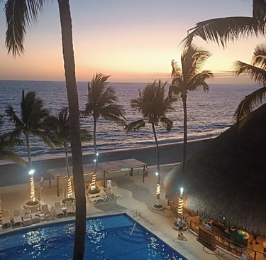 Tramonto sul Pacifico dal resort Las Palmas By the Sea a Puerto Vallarta