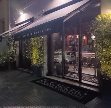 Esterno del ristorante argentino El Gaucho a Milano