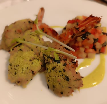 Piatto gourmet servito in abbinamento ai vini Vinicola Cherchi