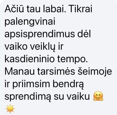 atsiliepimas baltame fone