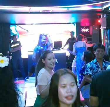 Thai women enjoying themselves at Panama Club, Hua Hin in Thailand