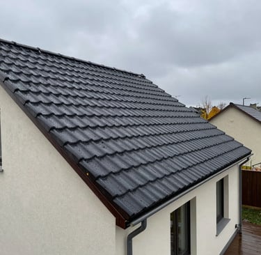 toiture maison pluie, infiltration toiture prévention, couvreur Seine-et-Marne, réparation toiture