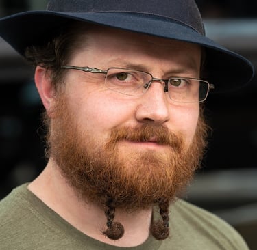 Dave Pascoe - Unhinged Dads Podcast co-host and Navy spouse