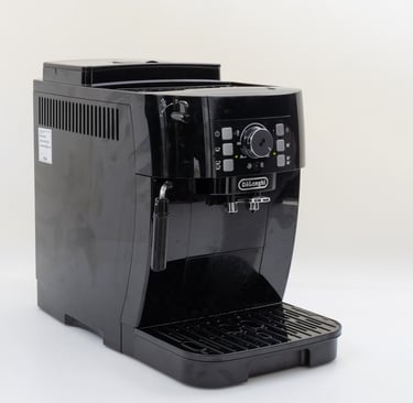 DeLonghi Magnifica ECAM12.122 Coffee Machine