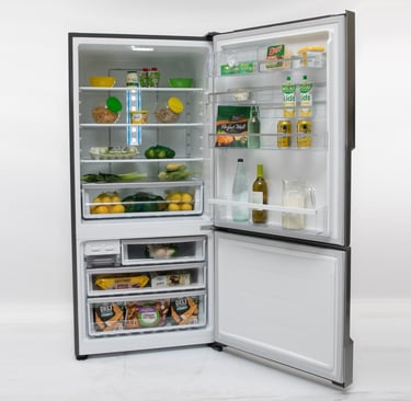 Westinghouse WBE5300SC Fridge Freezer