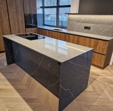 gamina kvarco akmens stalviršius