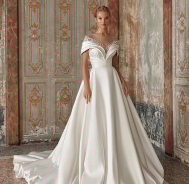 robe de mariée en satin avec epaules dénudées