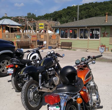 Summer ride along Lake Michigan to a nice patio for beers and bullshitting - summer 2016