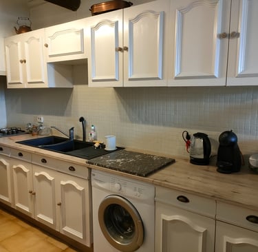 Yvettes voll ausgestattete Küche, ein Ferienhaus in der Provence