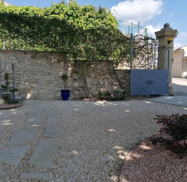 Sicheres Portal für das Ferienhaus La Maison d'Yvette in Le Barroux, Provence, Mont Ventoux