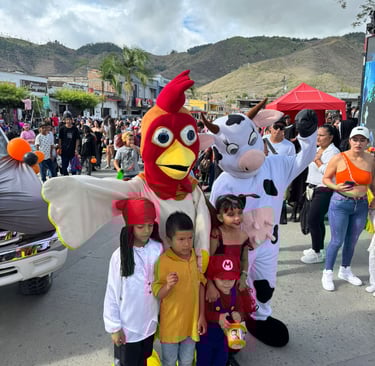 Payasos para fiestas infantiles en Pereira con animación profesional