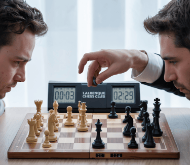 échecs et pendule, le temps passe vite