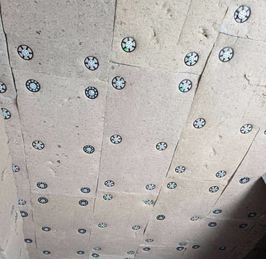 alt="Isolation en sous-face de plancher avec panneaux REVIVER sur le chantier NAOW à Nantes Nord"