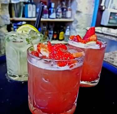 Shisha, narghilè, hookah, Cagliari, Sardegna, tagliari, drink, spritz, happy hour, amici, stuzzichini, assaggini, cibo, smoke