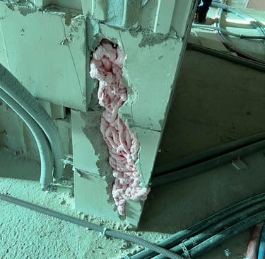 UAB "Hyperos Grupė" nešančias sienas tvarko su montažinėmis putomis.