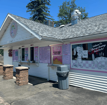 Photo of the front end of Chrissy's Cravings, an ice cream shop and eatery in Schaghticoke NY
