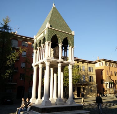 A tomb of one of the Glossatori in Bologna
