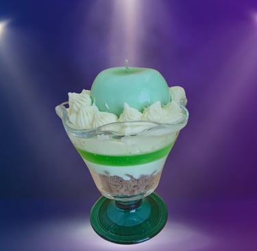 gourmet and scented granny smith green apple candle; perfume from Grasse France; fantasy collection