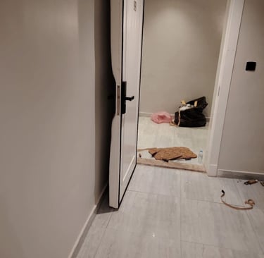 سد فراغات الباب ضد الصوت