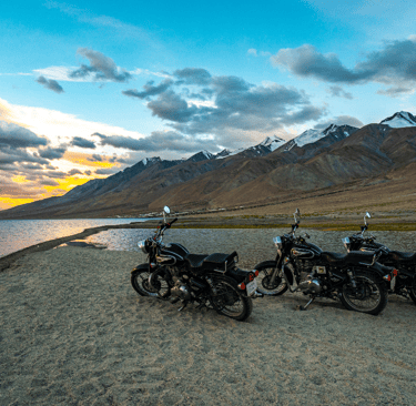 Classic 350 motorcycles for rent in Leh Ladakh