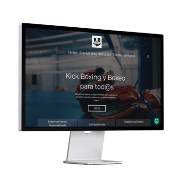 Pantalla ordenador mostrando ejemplo de página web hecha por Sandra Roig Marketing