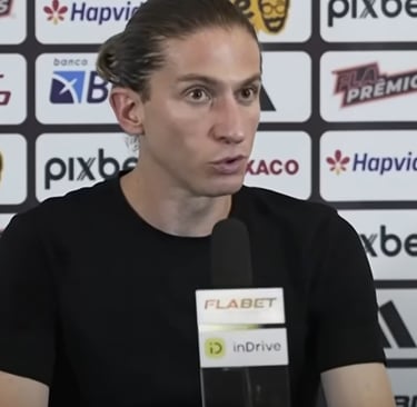 Filipe Luis em entrevista coletiva após empate com Ceará no Castelão.