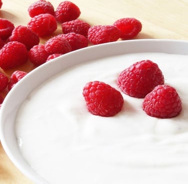 Curd with raspberries