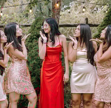 Sweet 16th besties throwing their kisses