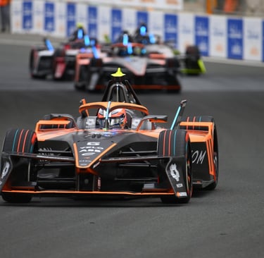 Tayloras Barnardas McLaren Formulė E kvalifikacija