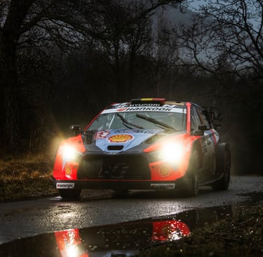 Thierry Neuville'is Hyundai WRC ralis