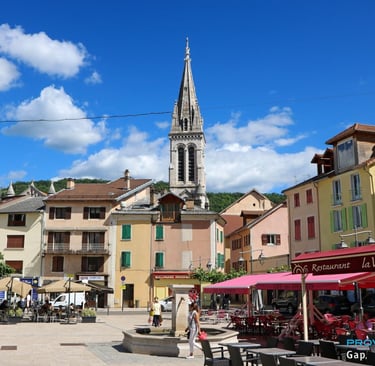 Photo du centre ville historique de la ville de Banon