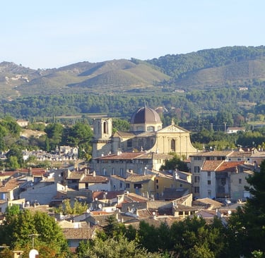 Photo du centre ville historique d'Aubagne