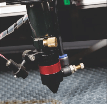 máquina de corte y grabado láser