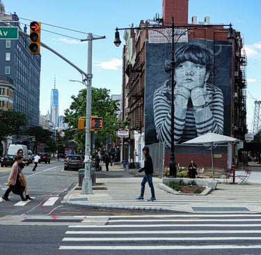 busy street in williamsburg