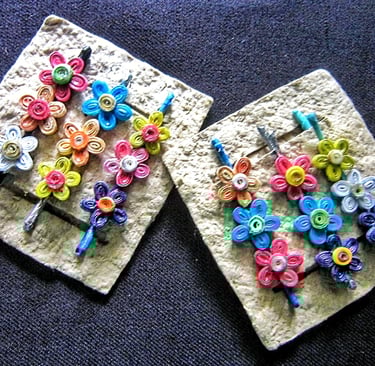 Recycled paper flower hair clips in different color of flower 