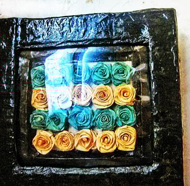 More loser of hanged of the rose frame decor 