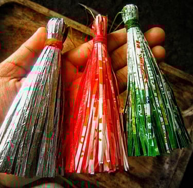 Three mic color of recycle plastic picture on the hand 