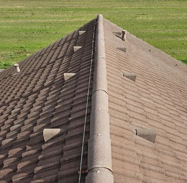 Fassaden-, Dach-, Fenster-, PV- und Pflastersteinreinigung von Easy-Sauber – gründlich, professionel