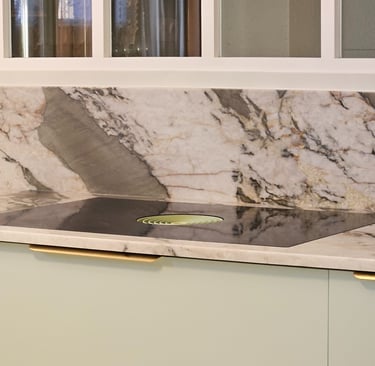 Quartzite moon ray et plaque de cuisson Bora à  fleur