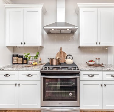 Modern modular kitchen carpentry design in Gurugram