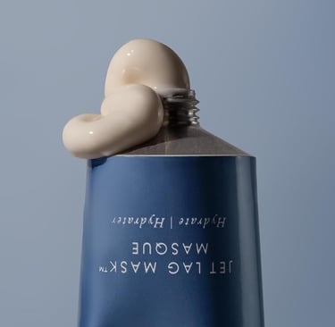 Flat lay image of key ingredients in the Summer Fridays Jet Lag Mask, including niacinamide, glyceri