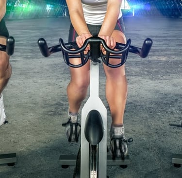 Treino de Bike Indoor para Perda de Peso: O Que É, Para Que Serve, Benefícios e Resultados