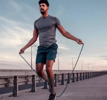 Treino de Pular Corda para Perda de Peso: Como Emagrecer Rápido com um dos Exercícios Mais Eficiente