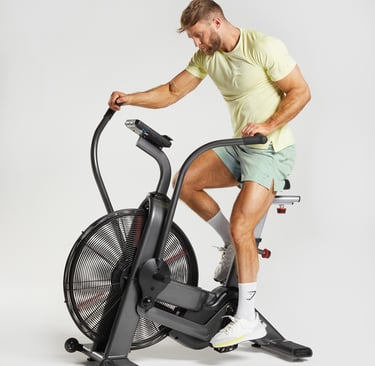 Treino de Simulador de Air Bike para Perda de Peso: O Que É, Para Que Serve, Benefícios e Como Emagr