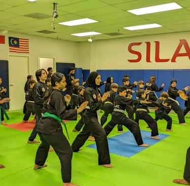 Silat para Perda de Peso: A Arte Marcial do Sudeste Asiático que Emagrece, Define e Fortalece o Corp