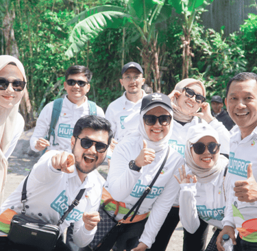 Foto kelompok peserta amazing race merapi jogja sebelum memulai misi