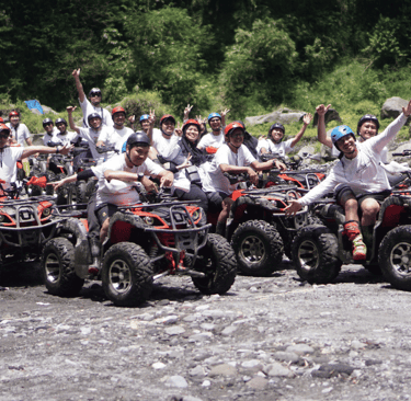 Serunya wisata atv merapi kaliurang di lereng gunung merapi yogyakarta