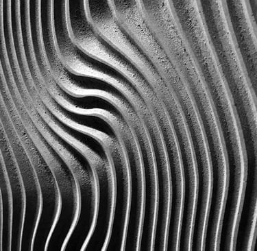 Custom decorative concrete art wall. Custom Concrete Texas: Transforming concrete surfaces