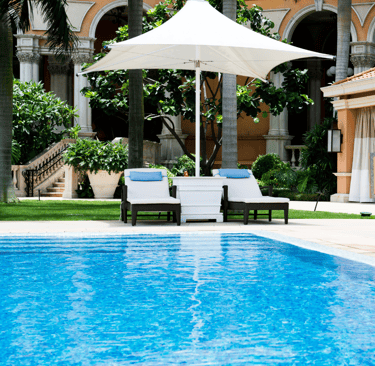 Piscines Var – Pose et construction sur terrain en pente